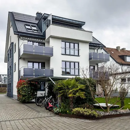 Fink - Vogelhaus * Friedrichshafen