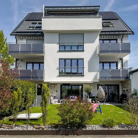 Fink - Vogelhaus * Friedrichshafen