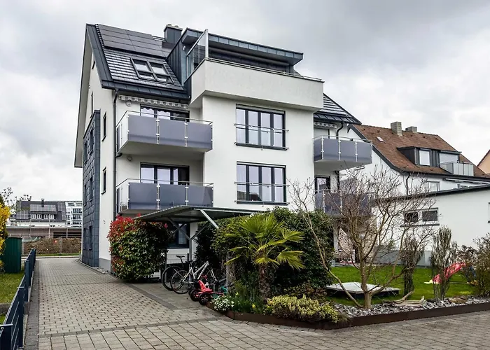 Fink - Vogelhaus * Φριντρισχάφεν